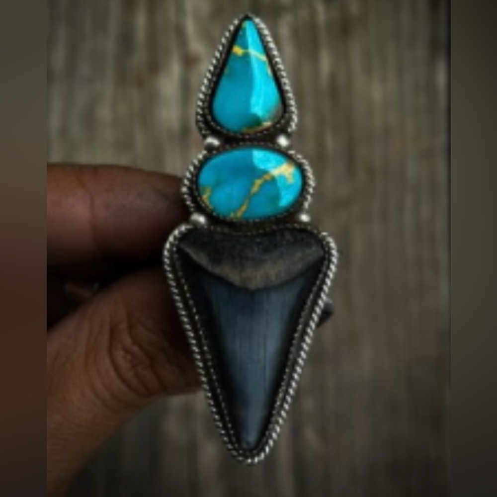 Turquoise & fossilized shark tooth Sterling silver ring size 8